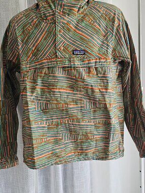 Patagonia Funhoggers Anorak Size M NWT